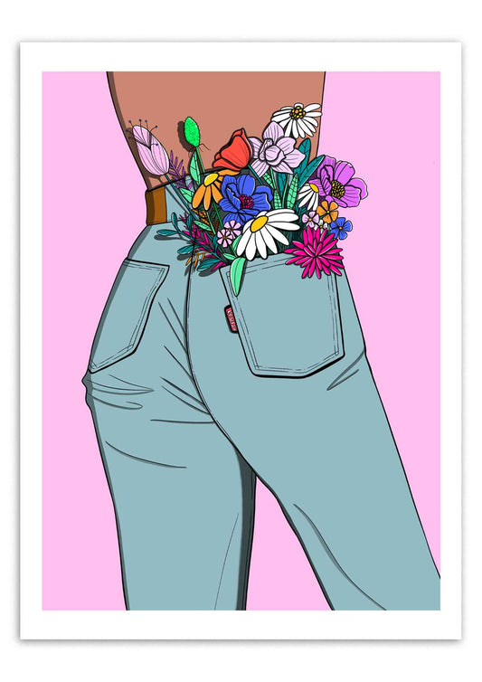 Affiche Flower in my pocket encadrée noir, posée au sol avec des fleurs séchées