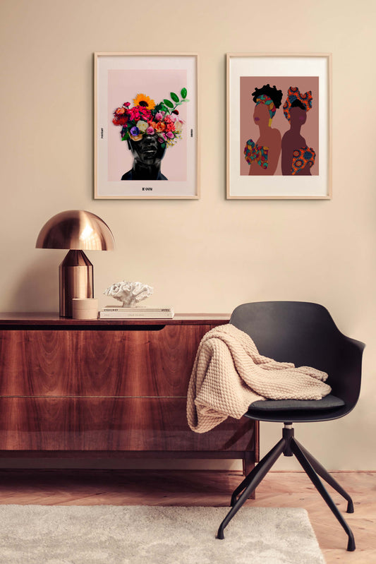 Composition d’affiches de la boutique chez Didine. Décorer votre intérieur avec des affiches créatives. Une décoration africaine